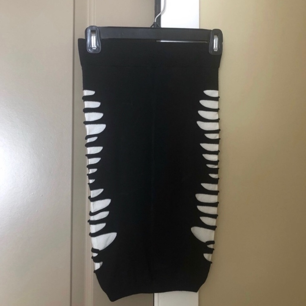 MCQ by Alexander McQueen Black/White Mini Skirt Size Small